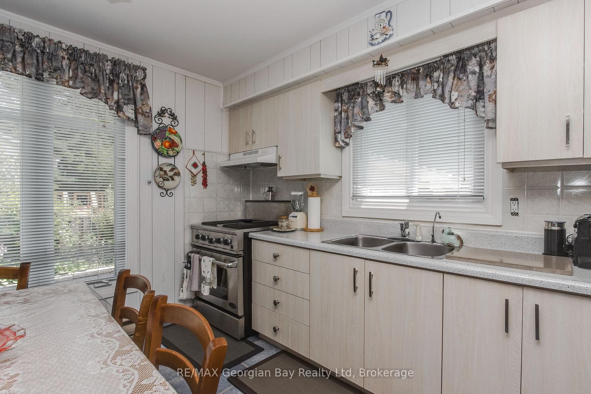 3 Brookside Drive photo 9