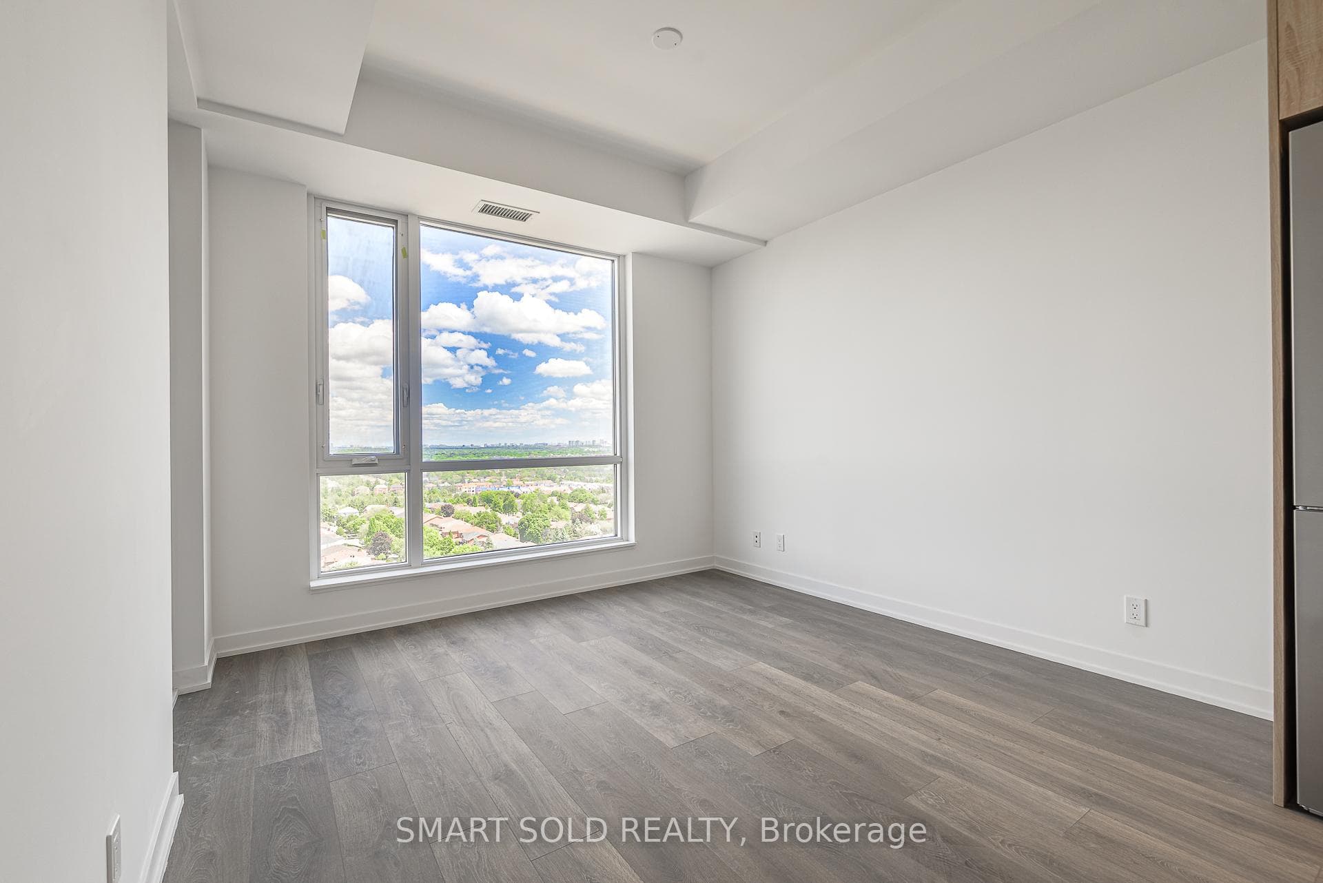 7950 Bathurst Street Unit 1605 photo 8