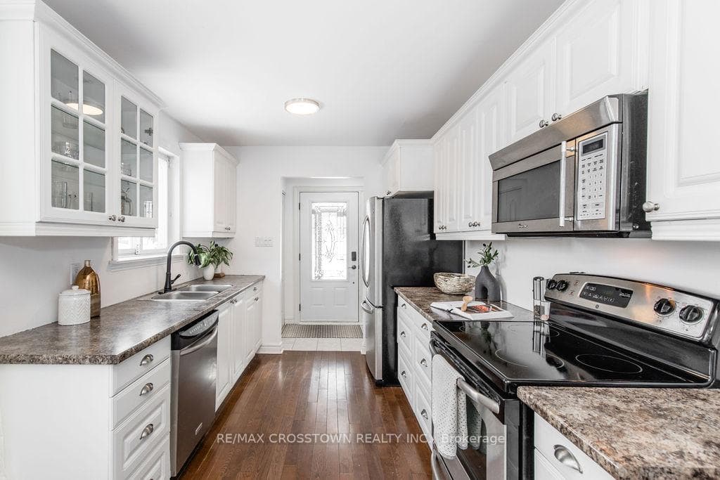 6 Deerpark Drive photo 15