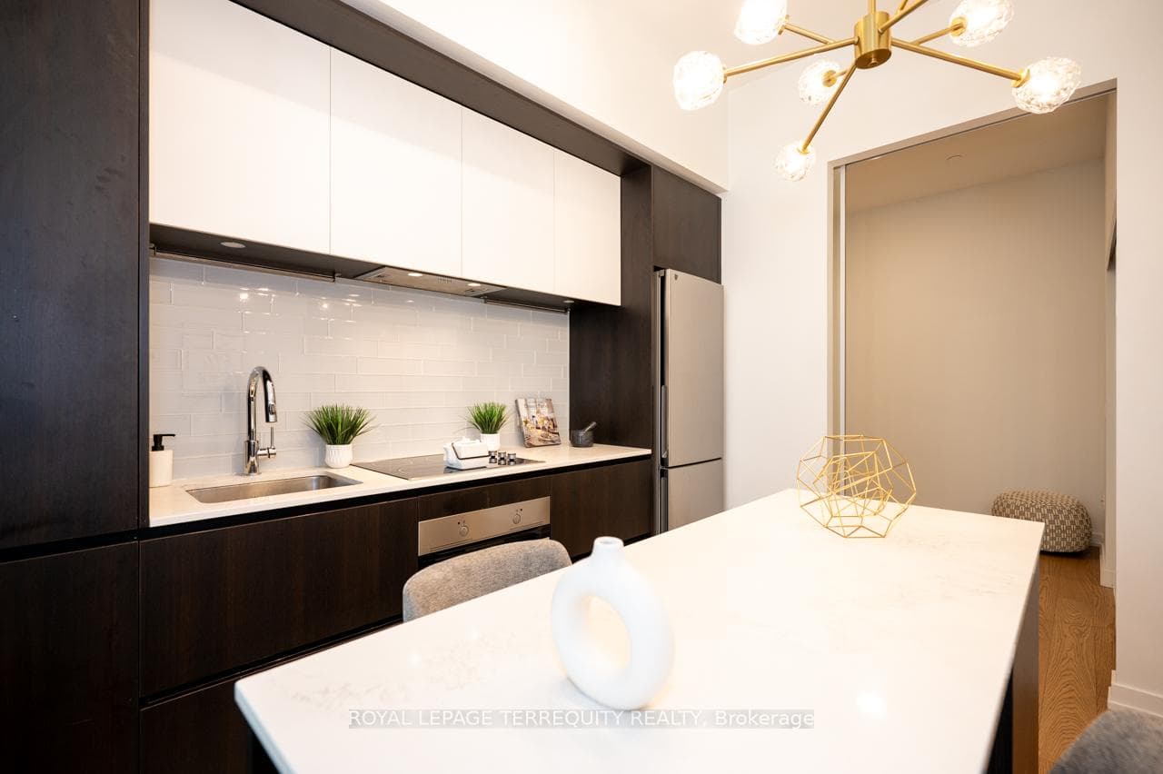 34 Tubman Avenue Unit 306 photo 9