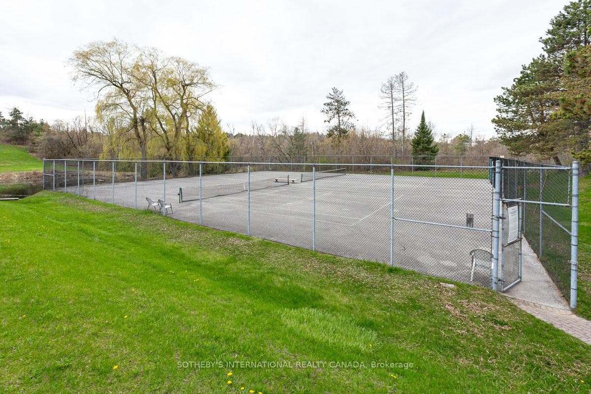 101 Tecumseth Pines Drive photo 32