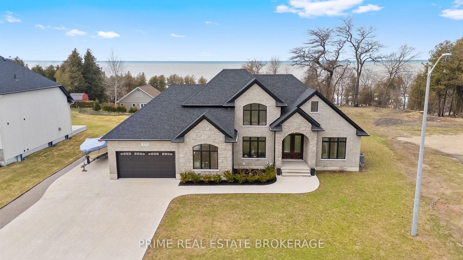 939 Bogdanovic Way photo 1