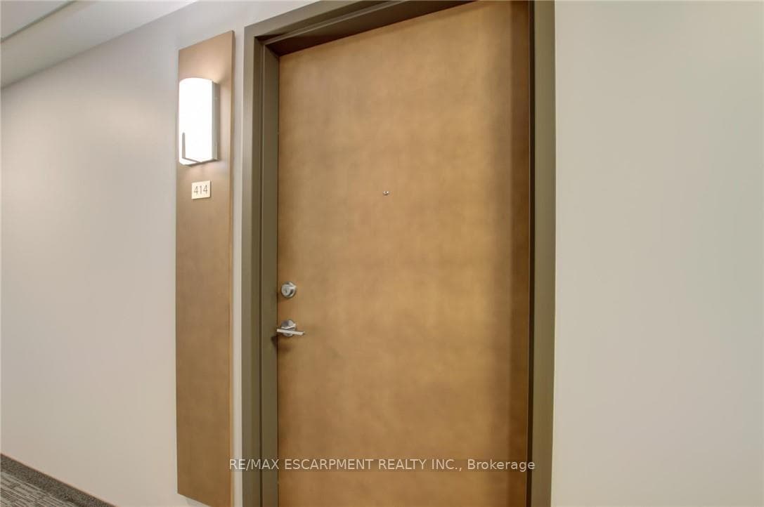 320 Plains Road Unit 414 photo 19