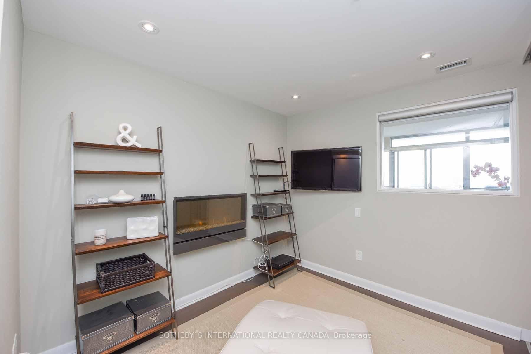 375 King Street Unit 3303 photo 34