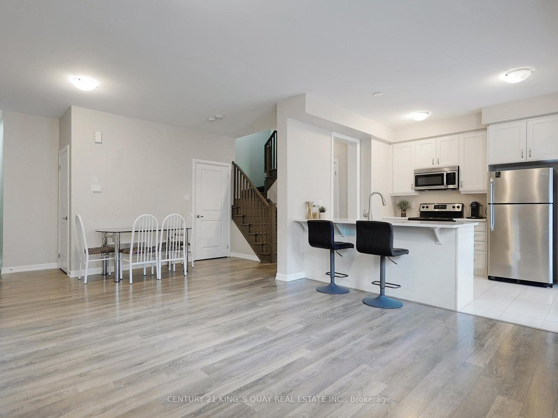9 Frederick Wilson Avenue photo 7