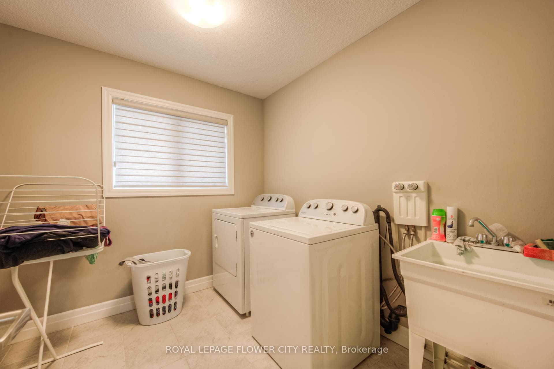 43 Pondcliffe Drive photo 26