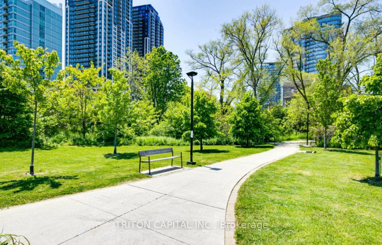 9 Windermere Avenue Unit 99 photo 21