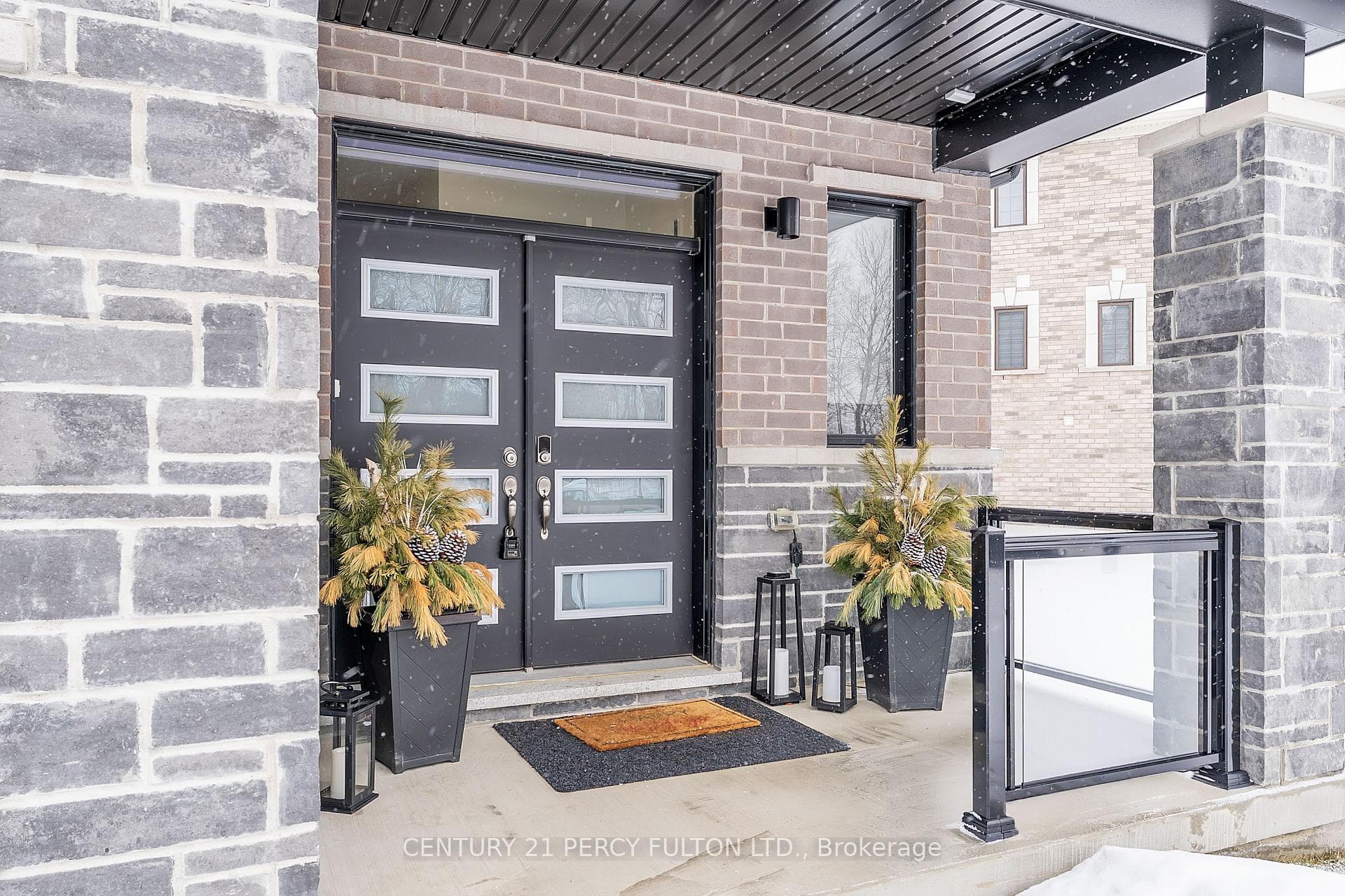 1453 Mockingbird Square photo 7