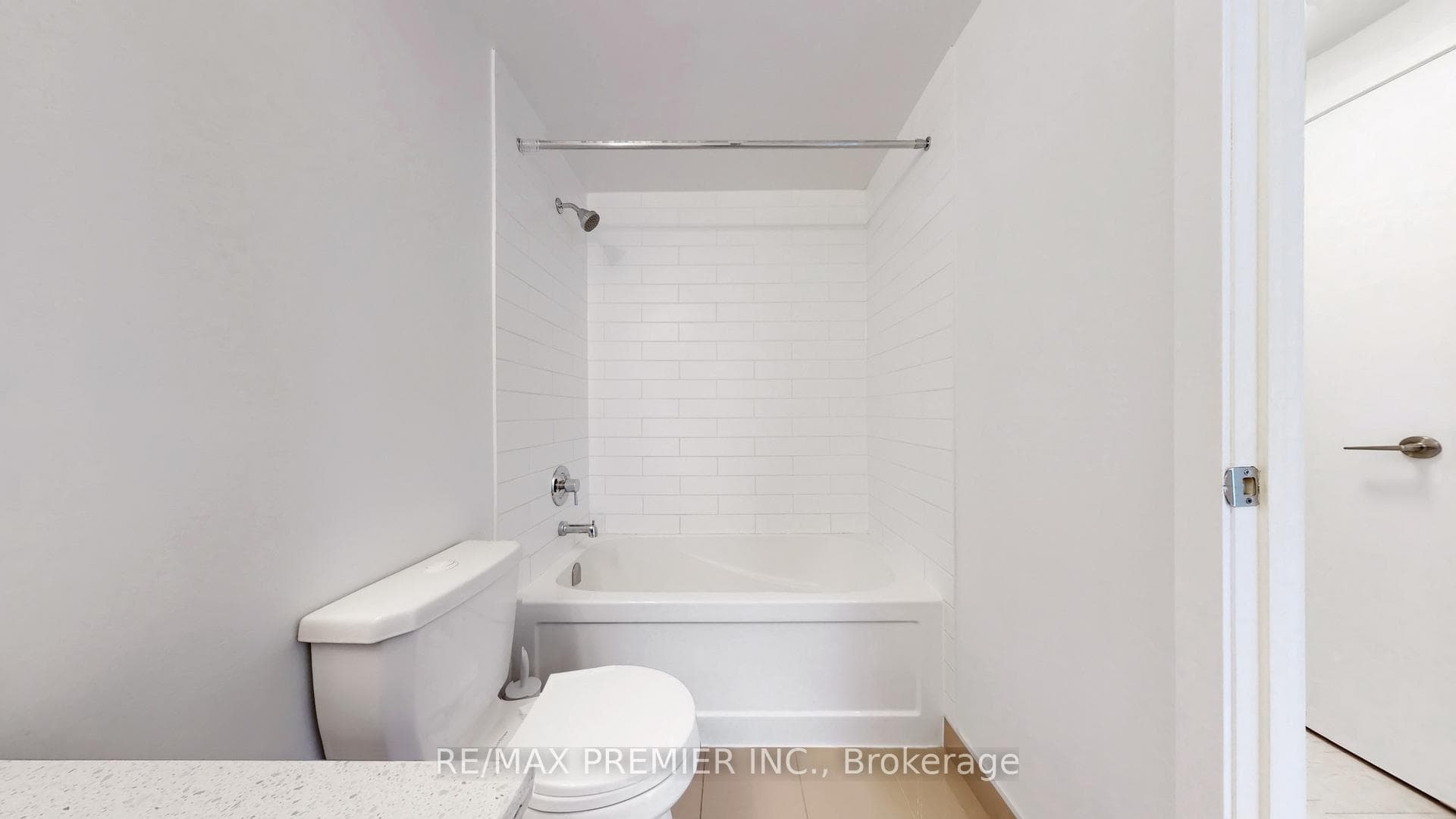 2200 Lake Shore Boulevard Unit 4605 photo 17