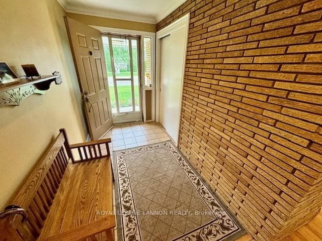 1730 ISABELLA Street photo 3