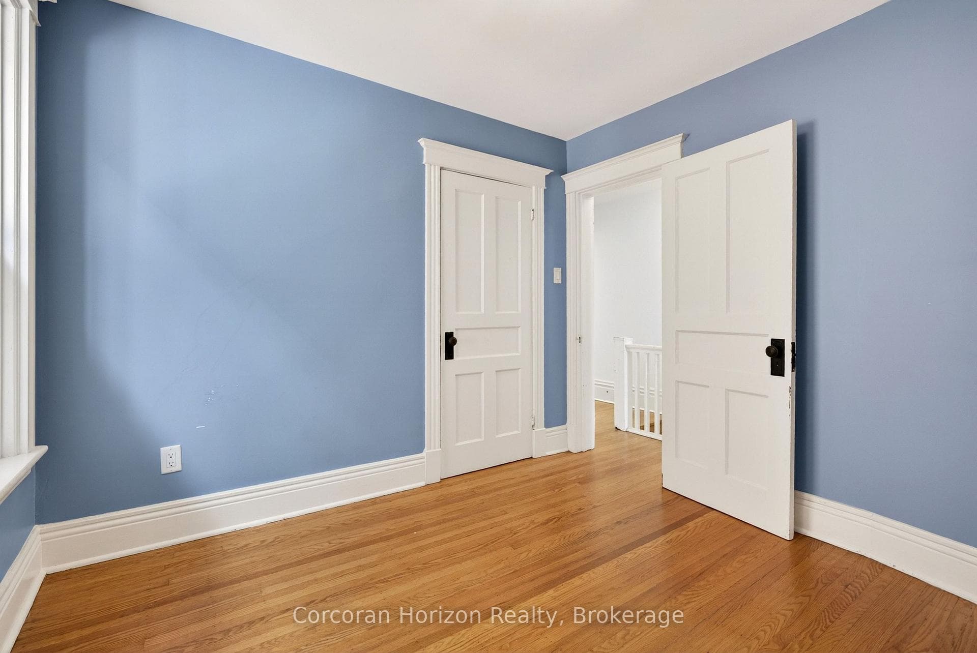 520 John Street photo 32
