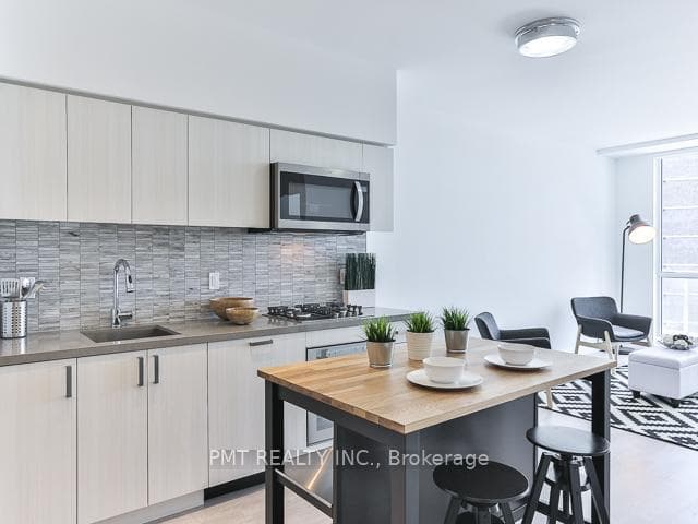 501 St Clair Avenue Unit 617 photo 4