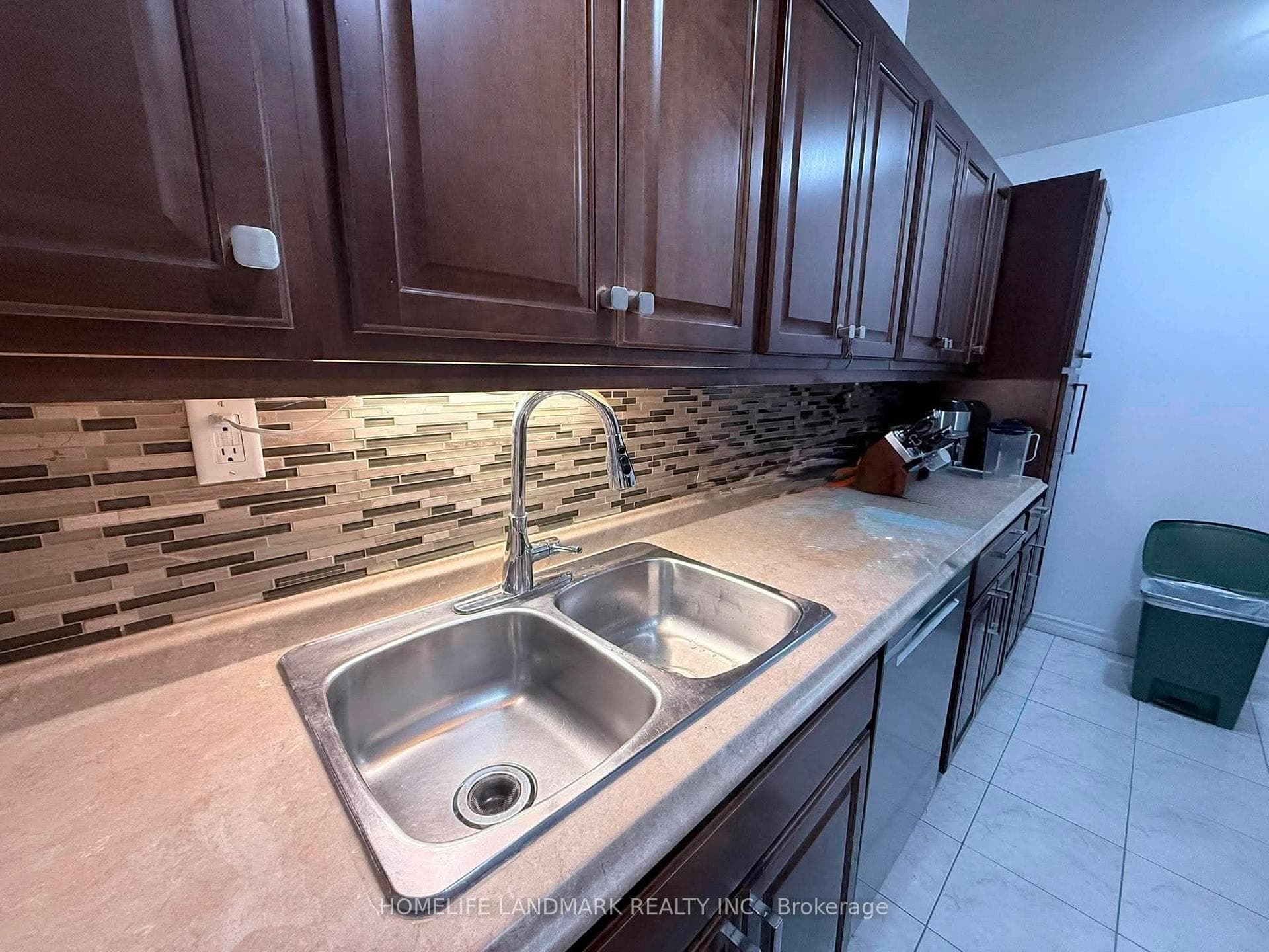 25 Silver Springs Boulevard Unit 109 photo 18