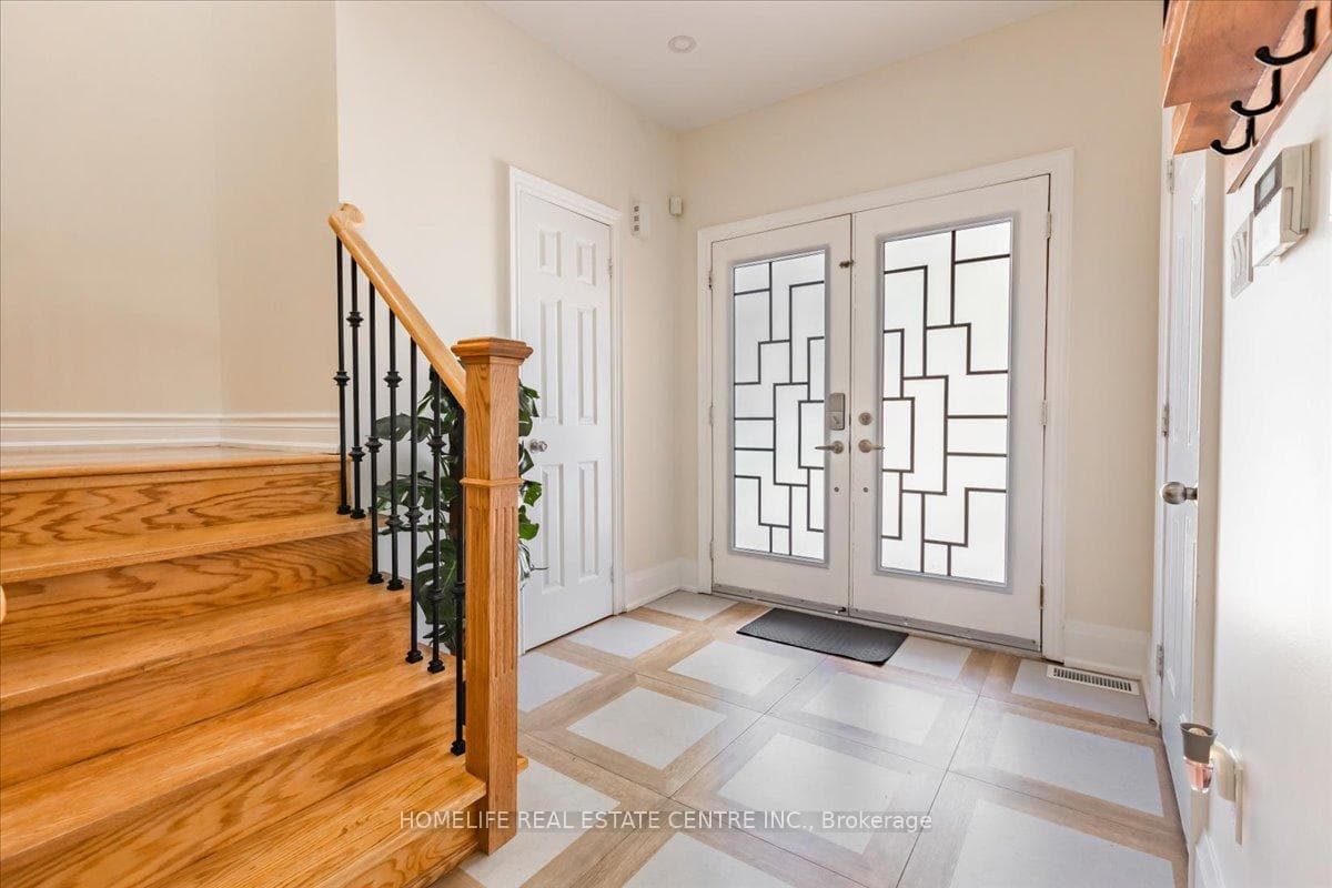 134 Van Scott Drive photo 6