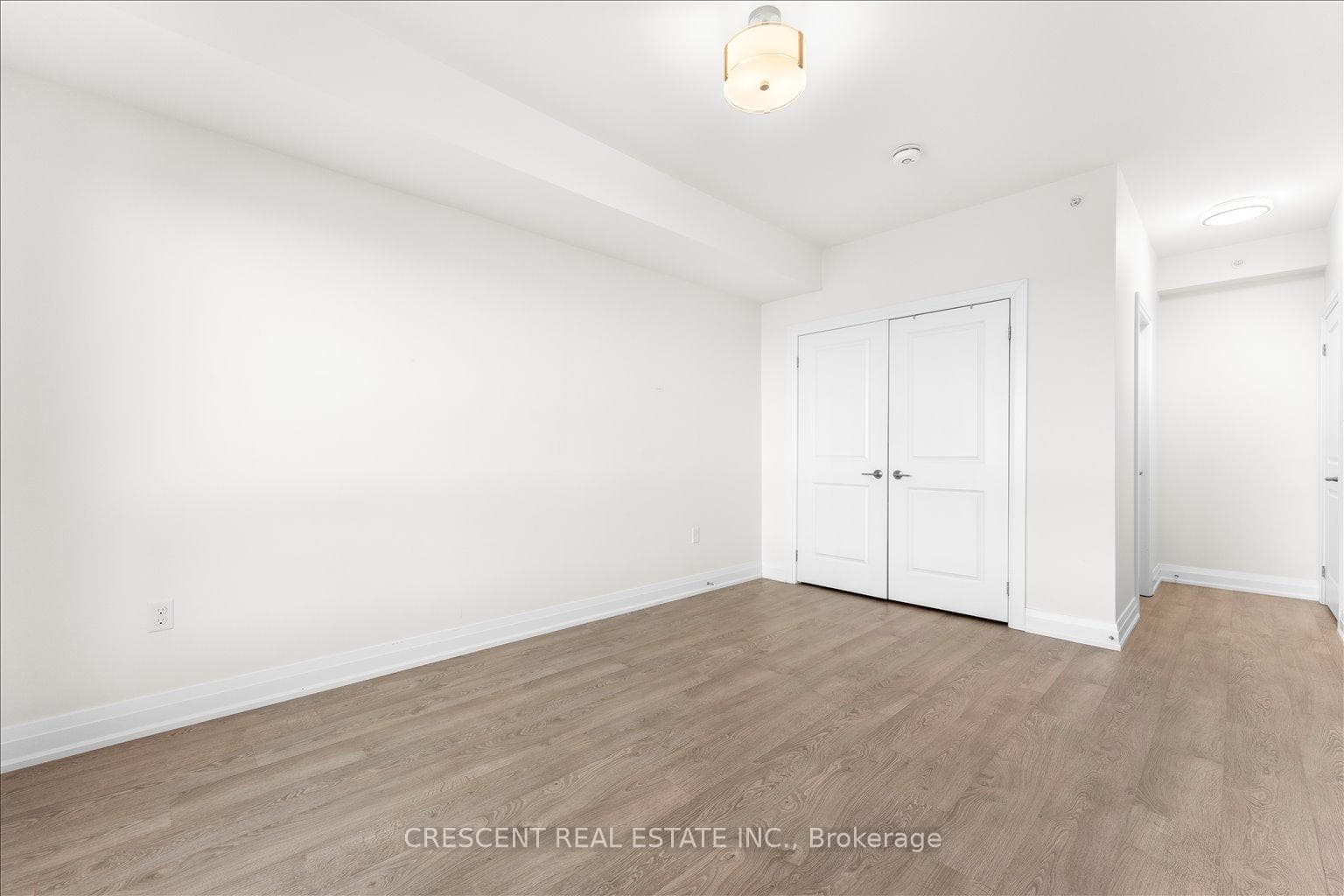 300 Essa Road Unit 604 photo 10
