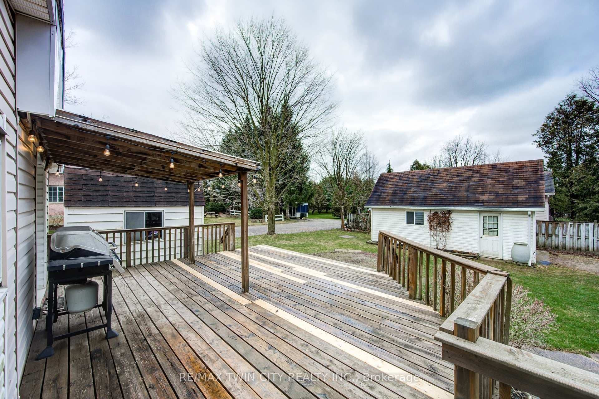 226 ONTARIO Road photo 36