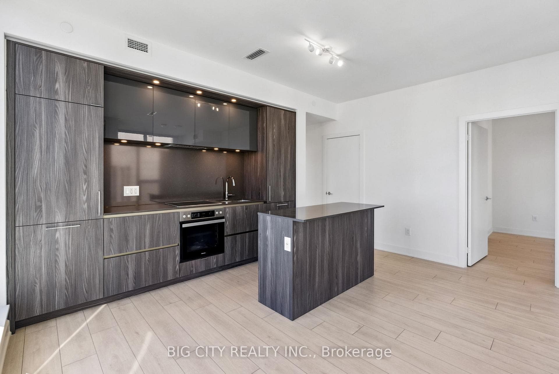 15 Mercer Street Unit 1608 photo 9