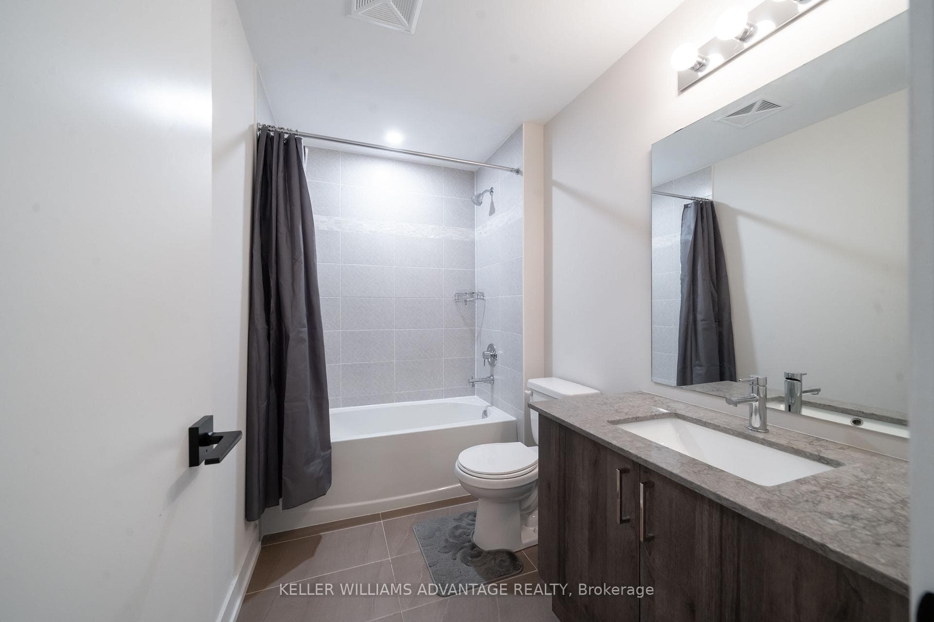 4 Spice Way Unit 104 photo 16