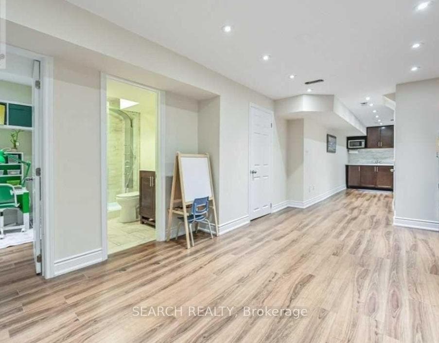 1050 Ryckman Common N/A photo 35