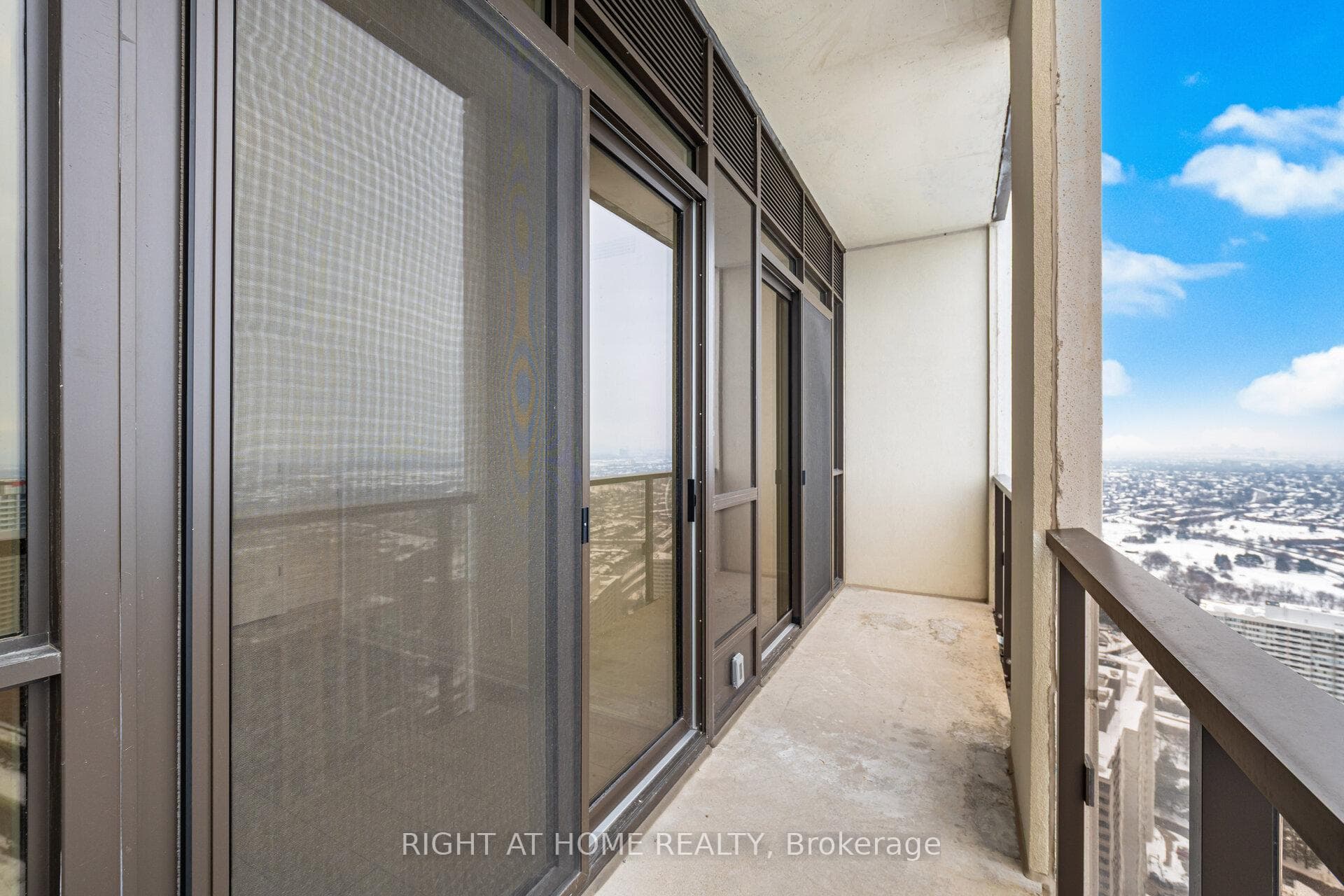 30 Elm Drive Unit 3906 photo 27