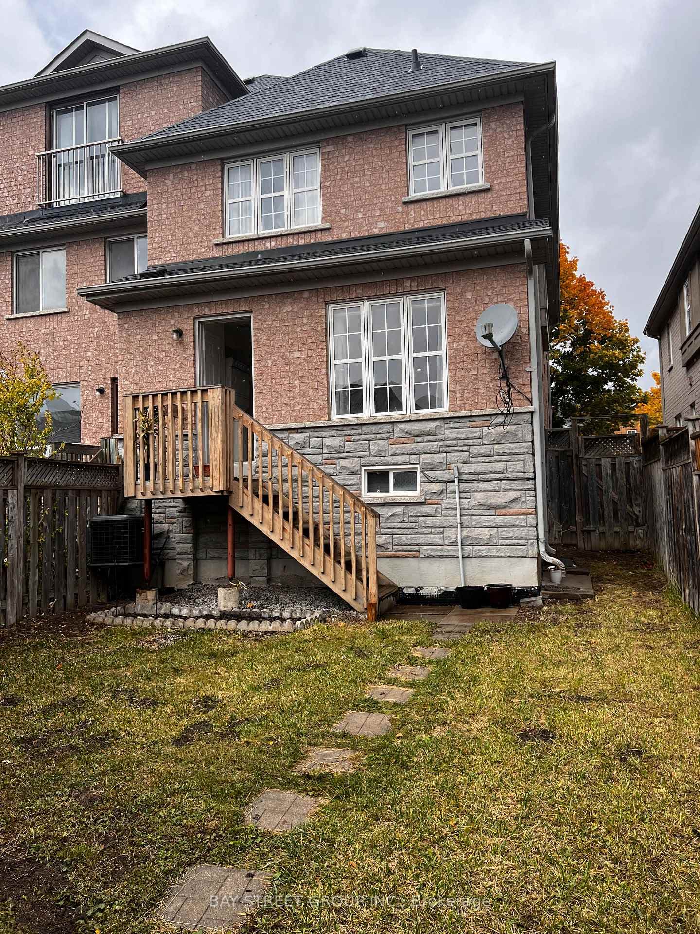 85 Selkirk Drive photo 23