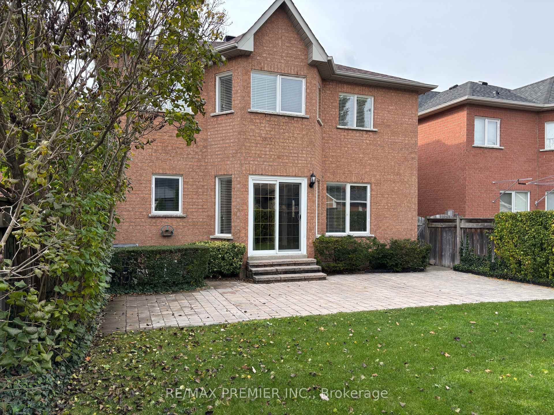 325 Vellore Avenue photo 3