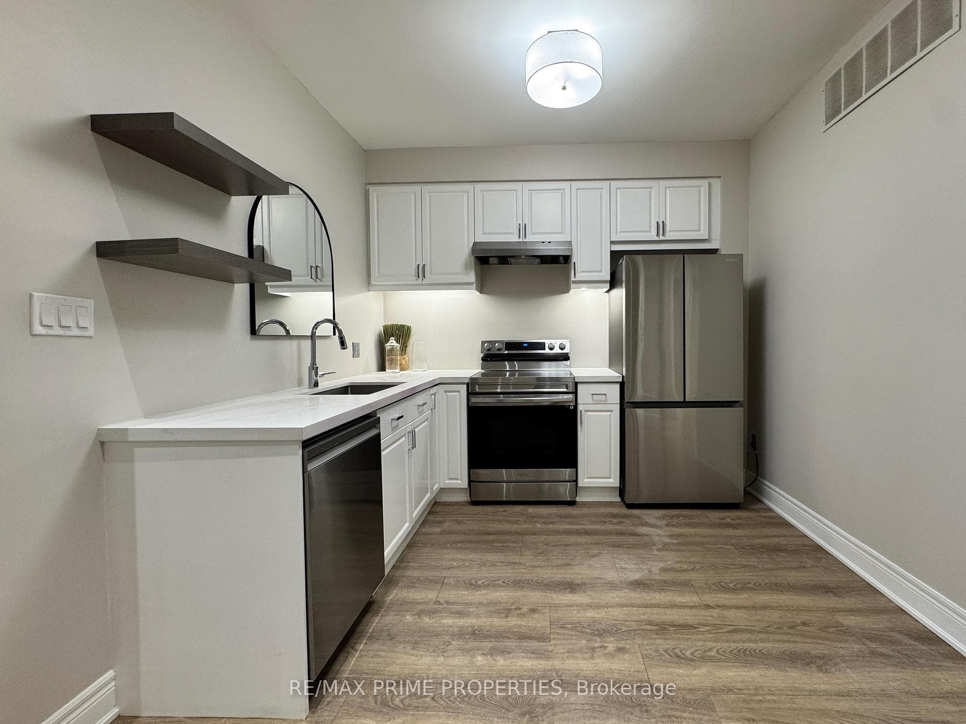 2929 Bur Oak Avenue Unit Main photo 8