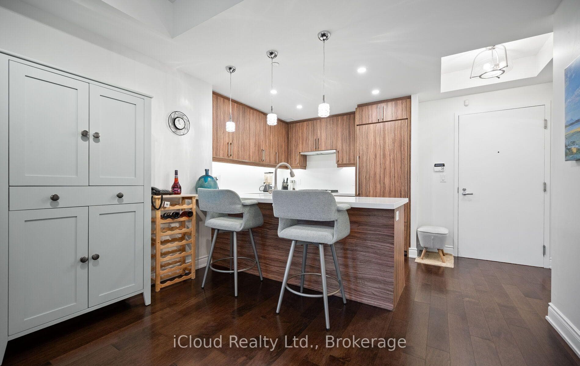 3500 Lakeshore Road Unit 625 photo 10