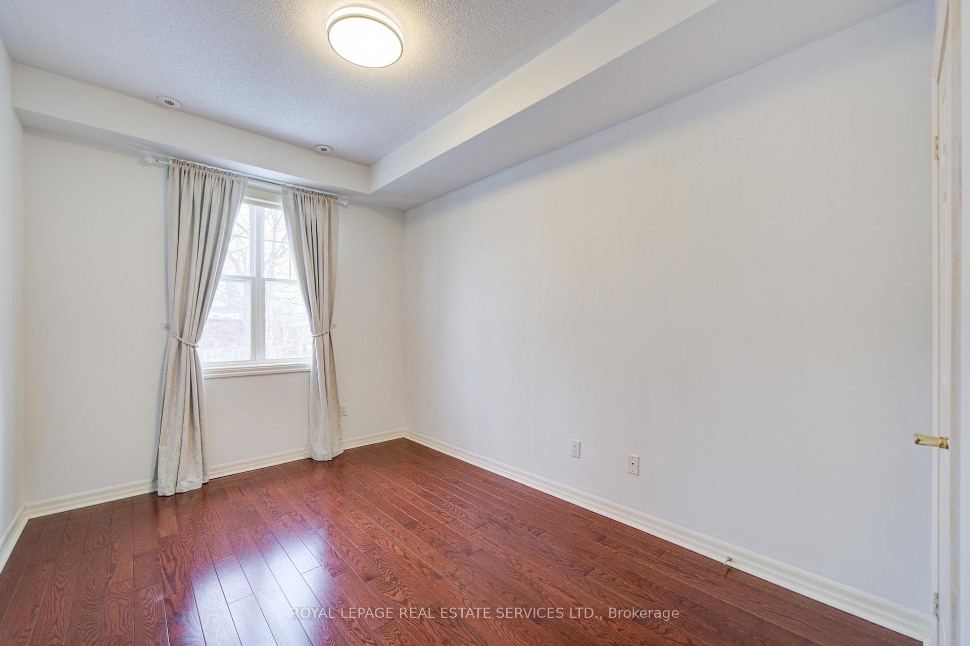 115 St. Lawrence Drive photo 24