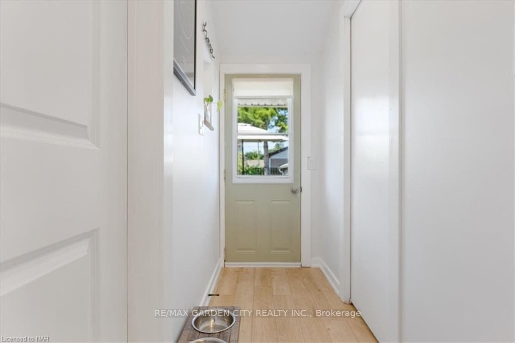 656 Steele Street photo 19