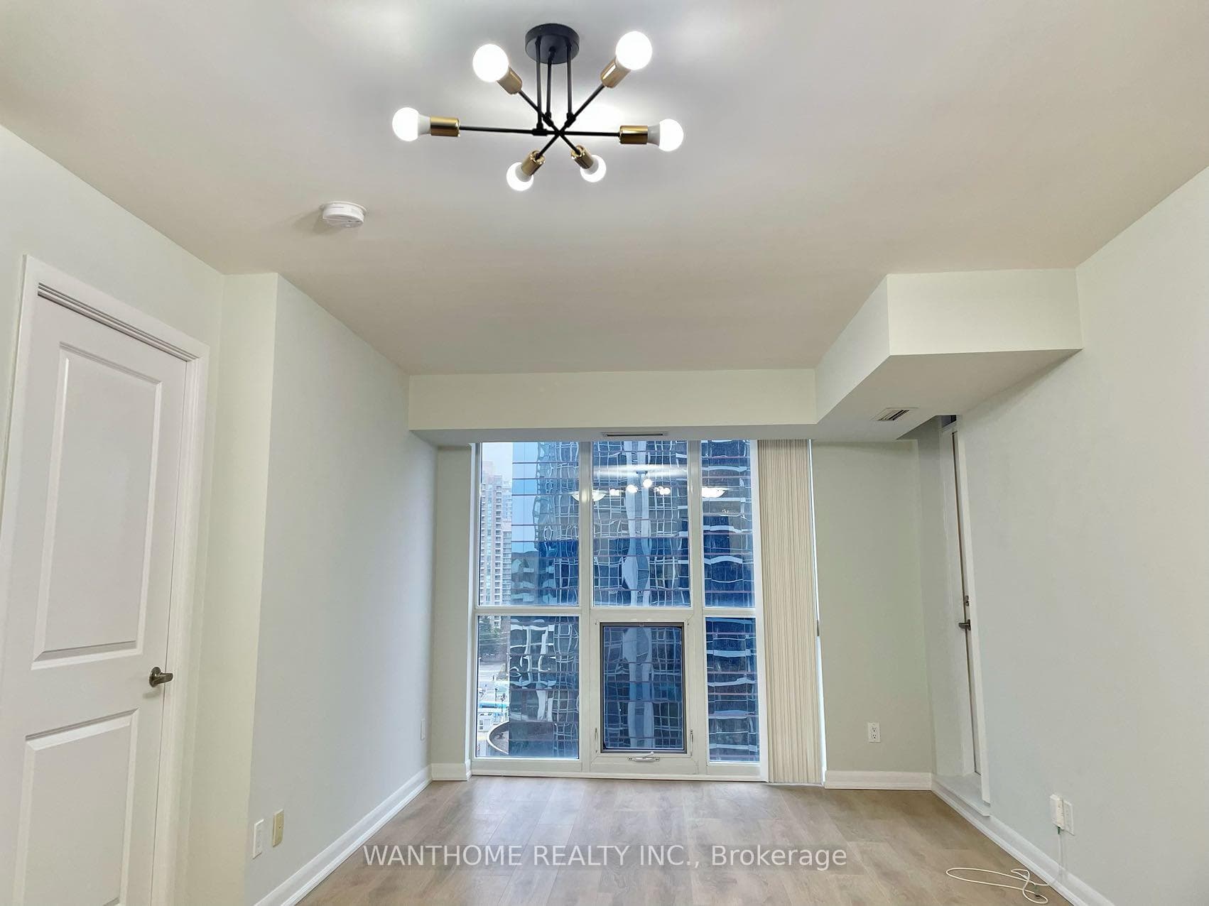 5791 Yonge Street Unit 1210 photo 3