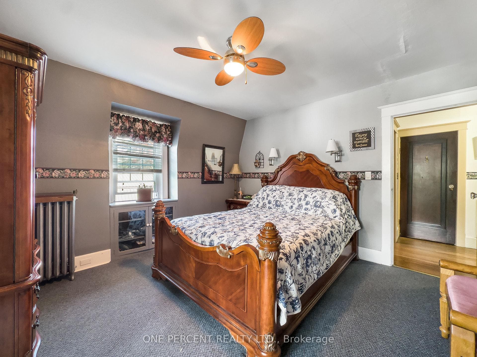 104 DUNDAS Street photo 19