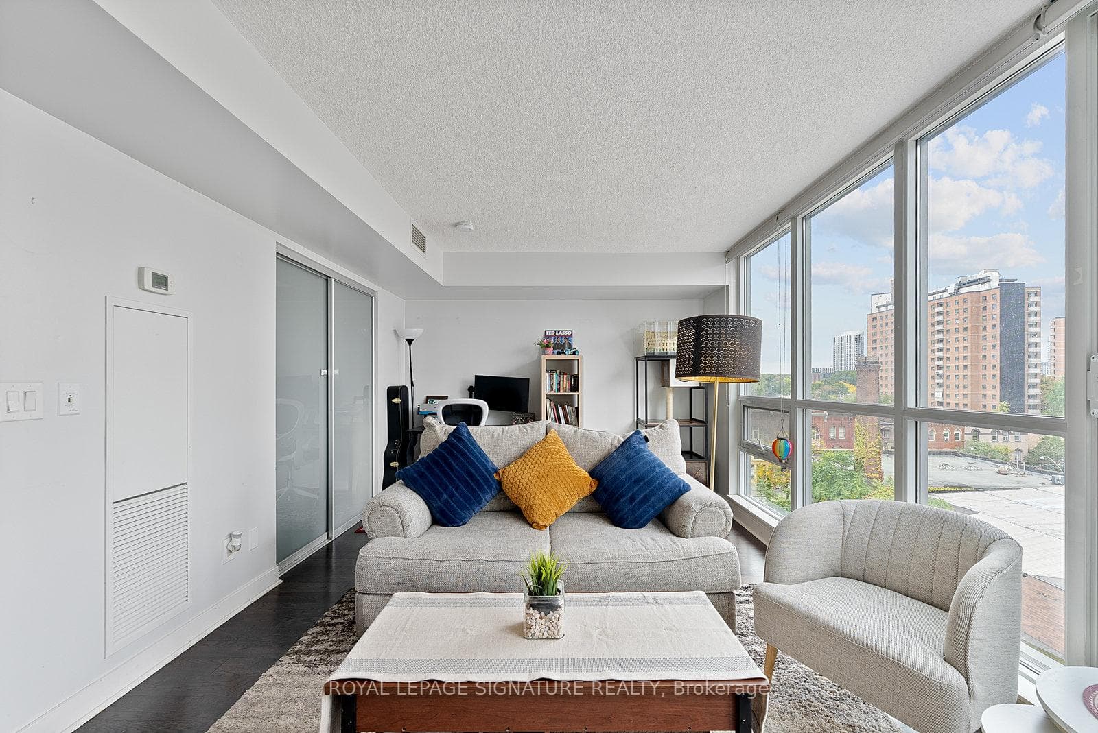 320 Richmond Street Unit 718 photo 9