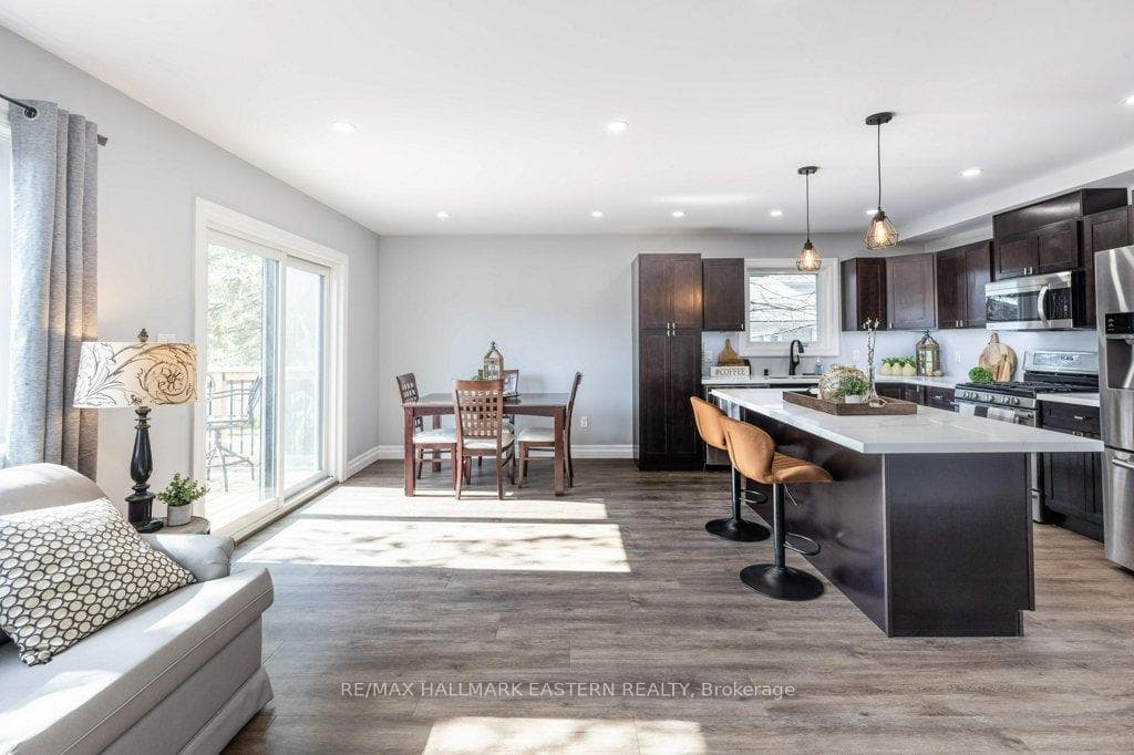 735 Jane Street photo 12