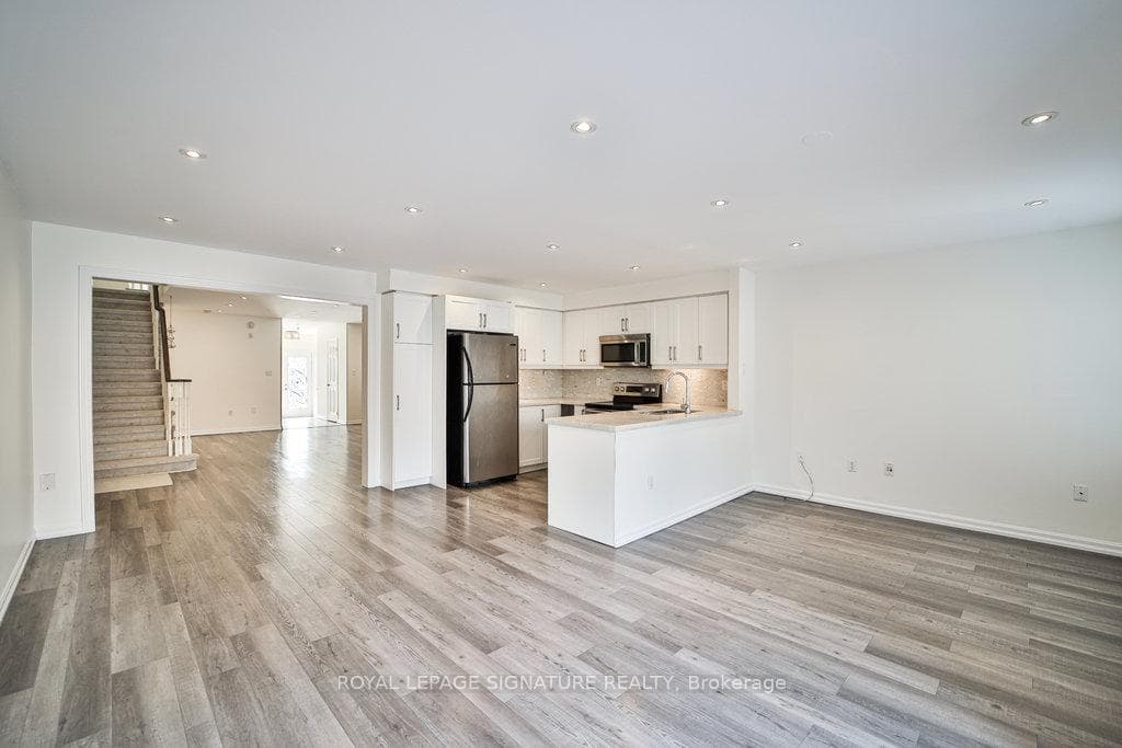 Kitchen, breakfast and family room