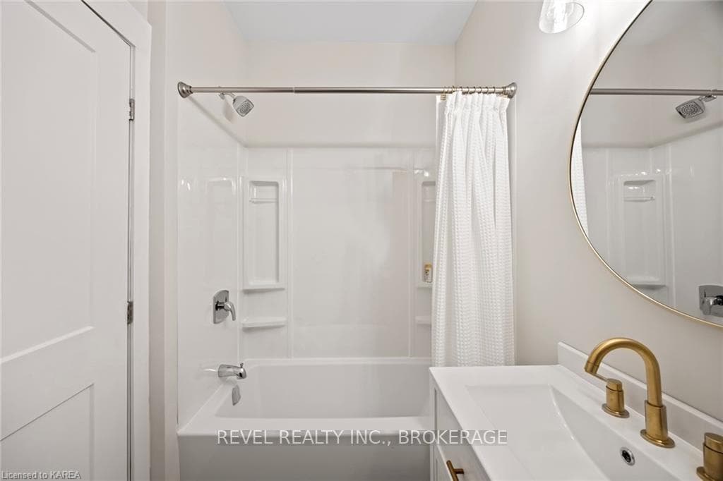 5743 HINCHINBROOKE Road photo 31