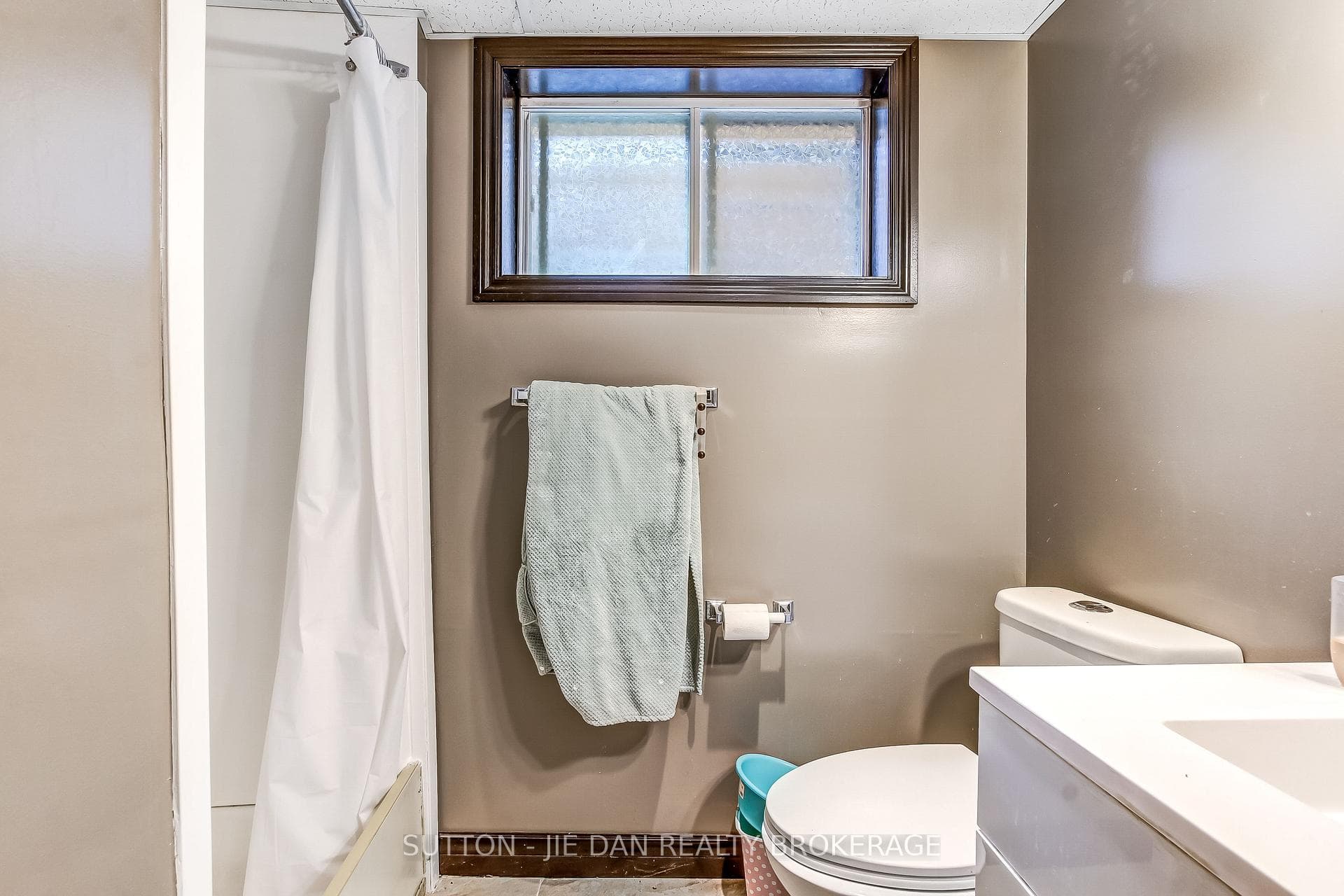 260 Chesham Avenue photo 21