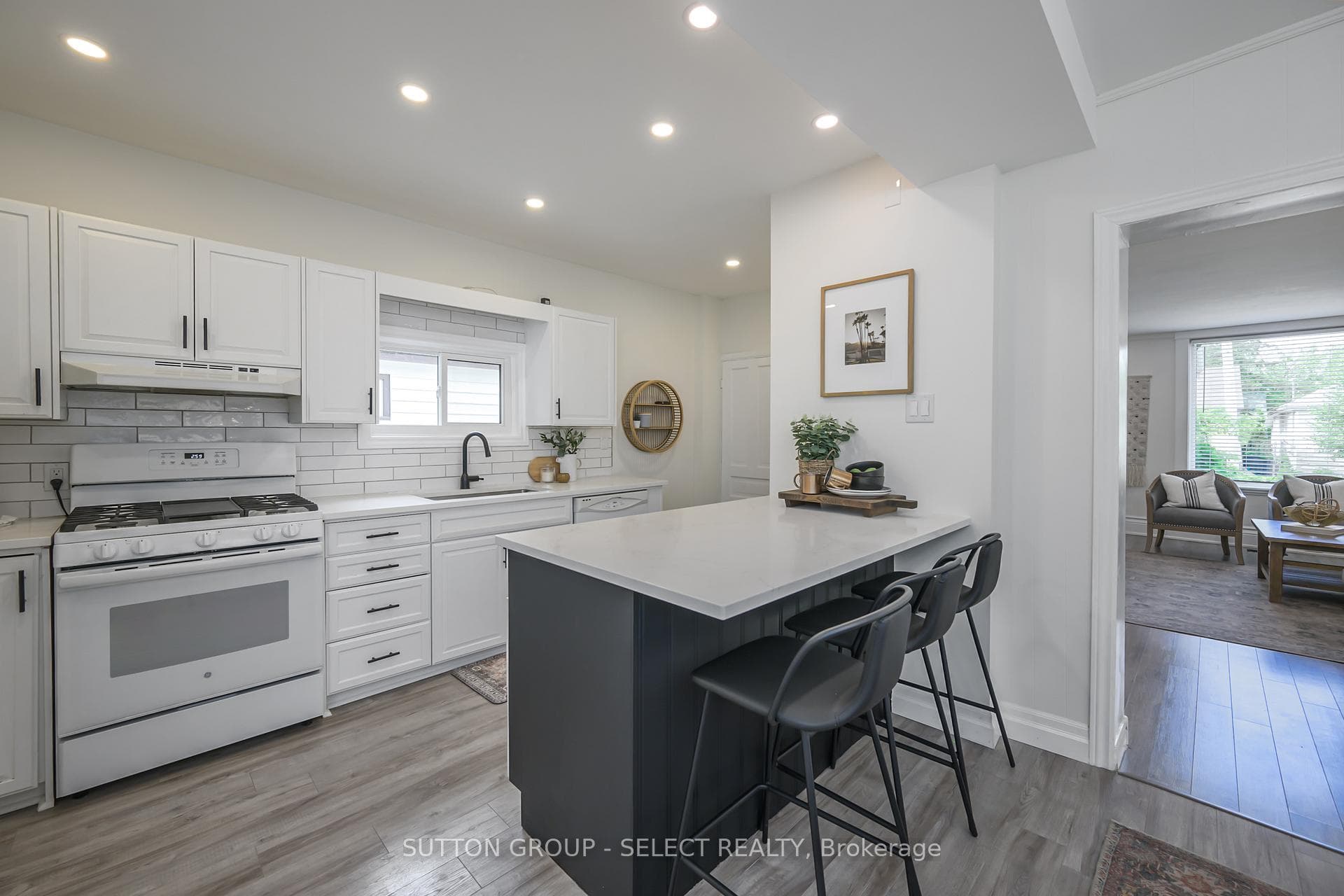 141 Emery Street photo 11