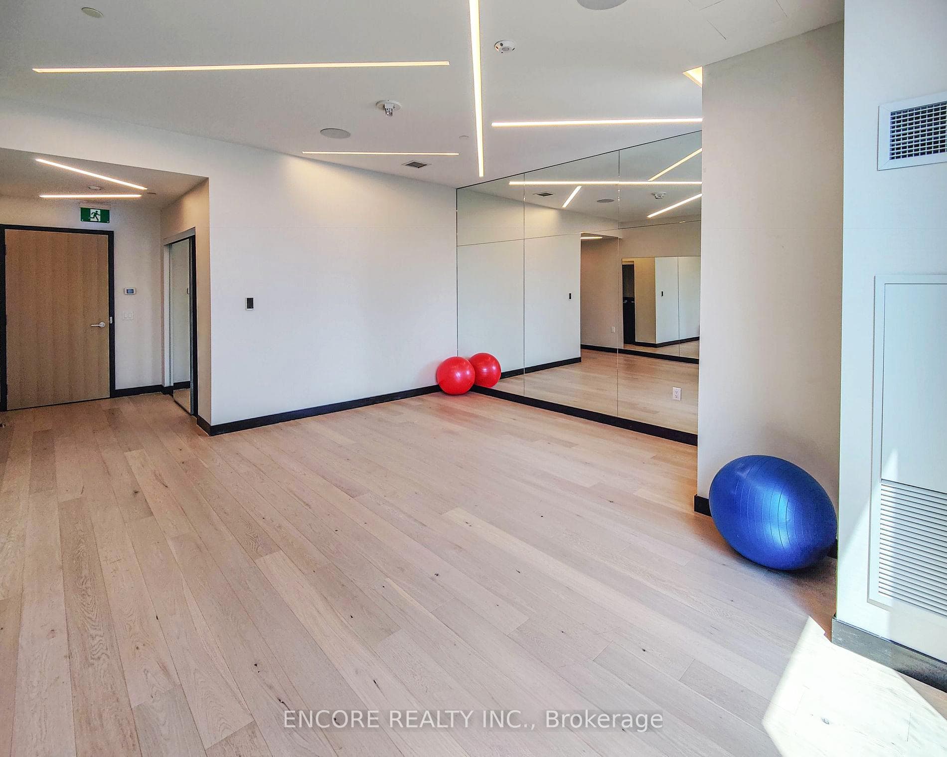 395 Bloor Street Unit 3801 photo 21