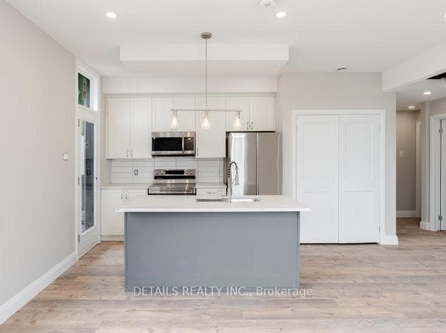 659 Donat Street Unit 201 photo 7