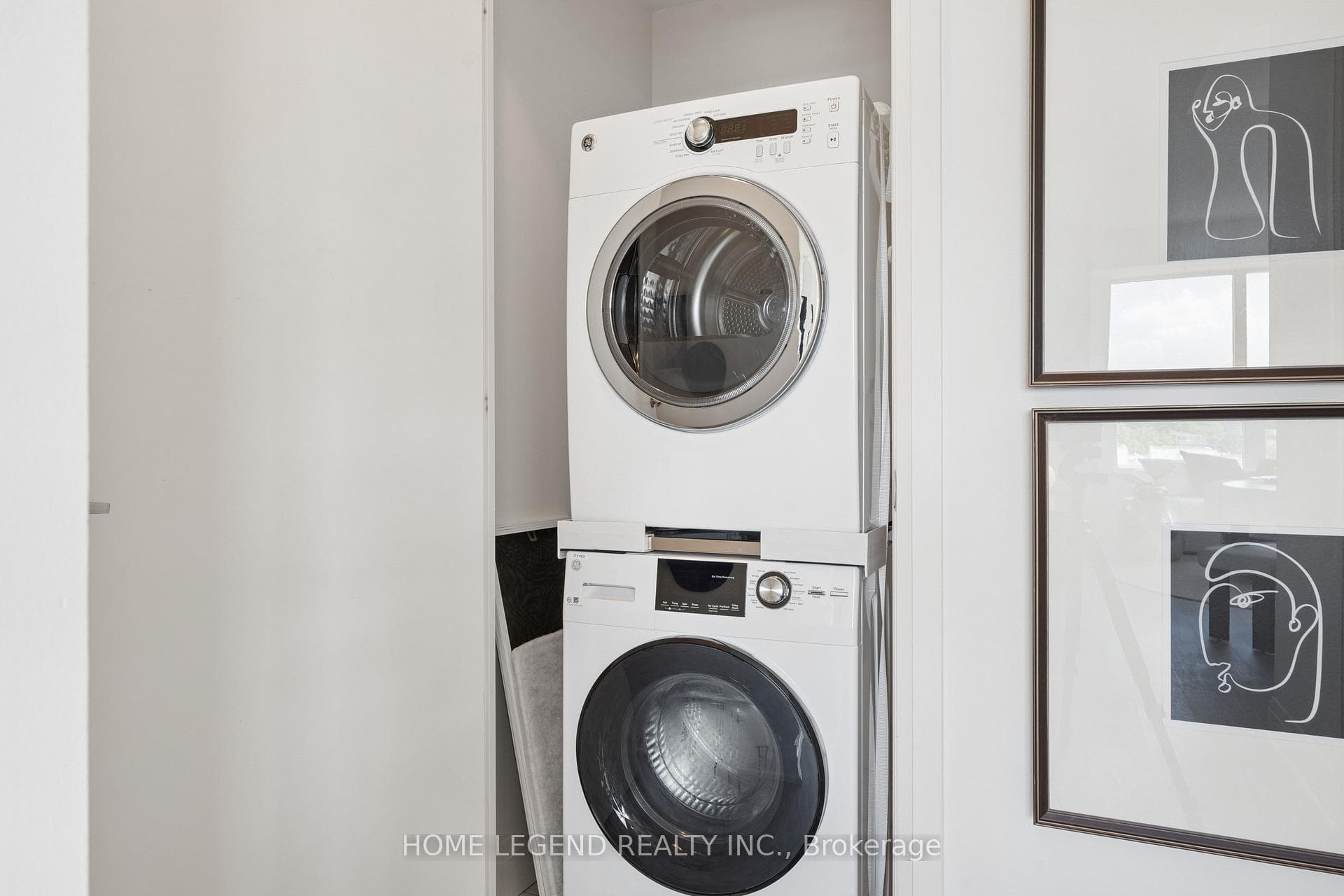 68 Canterbury Place Unit 605 photo 17