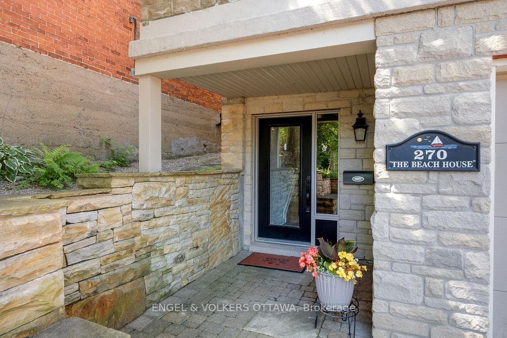 270 Royal Avenue photo 2