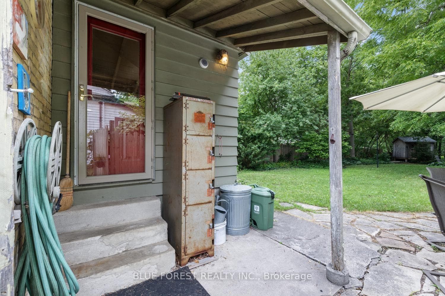 550 Elizabeth Street photo 31