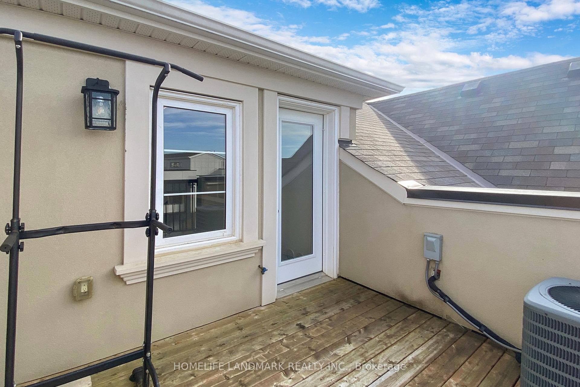 51 Frederick Wilson Avenue photo 29