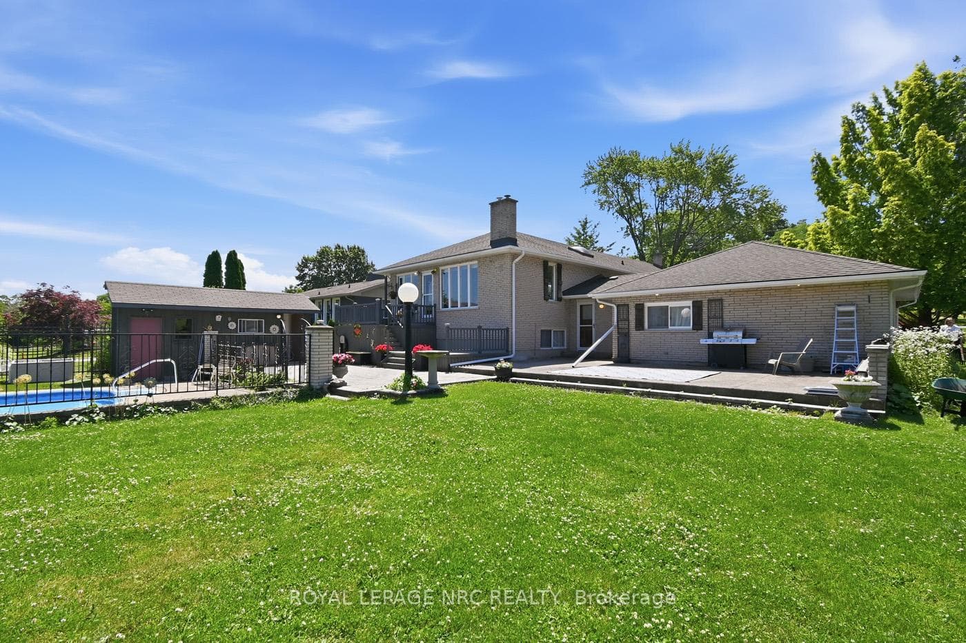 1750 York Road photo 33
