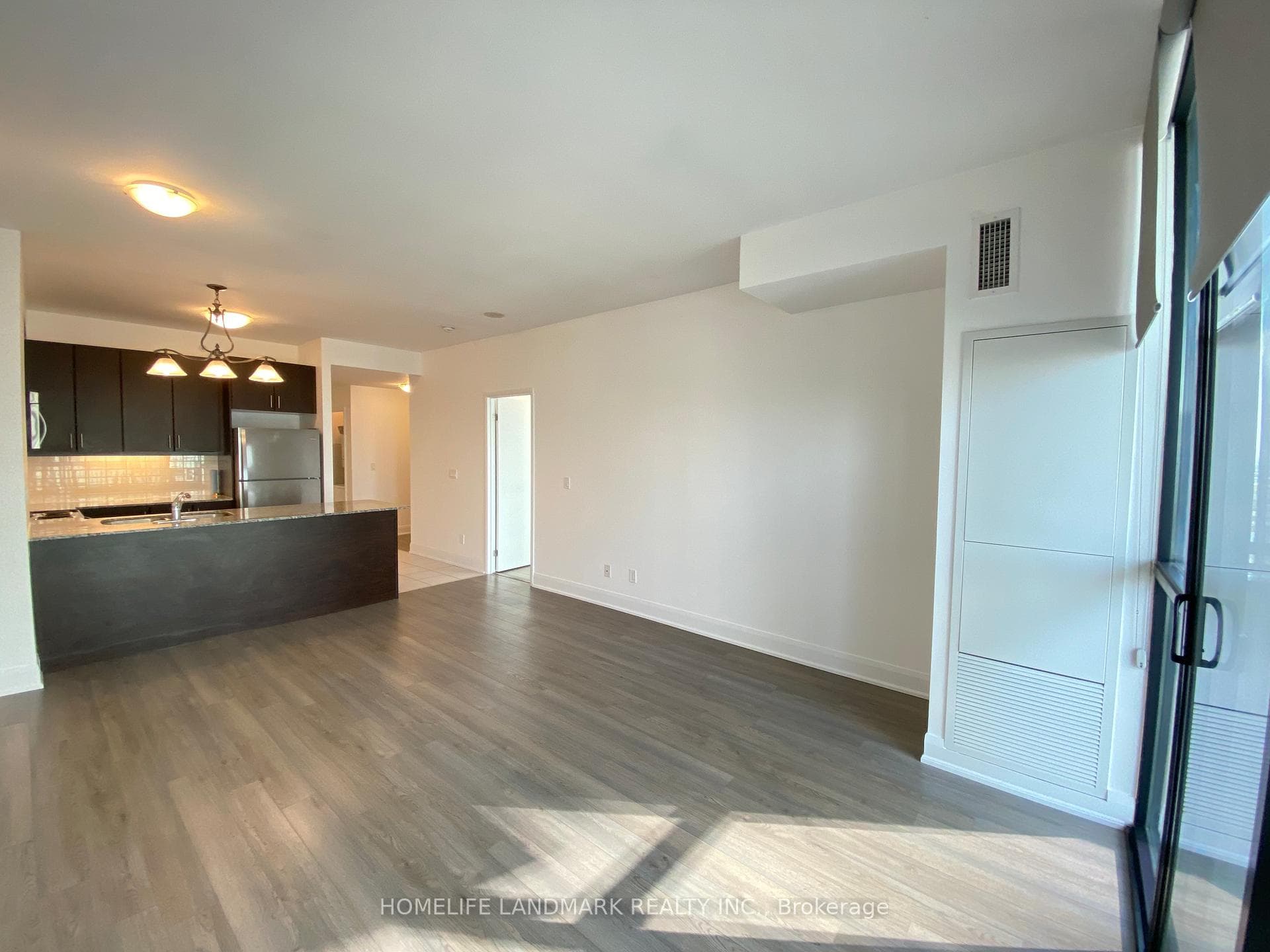 2900 Highway 7 Road Unit 905 photo 7