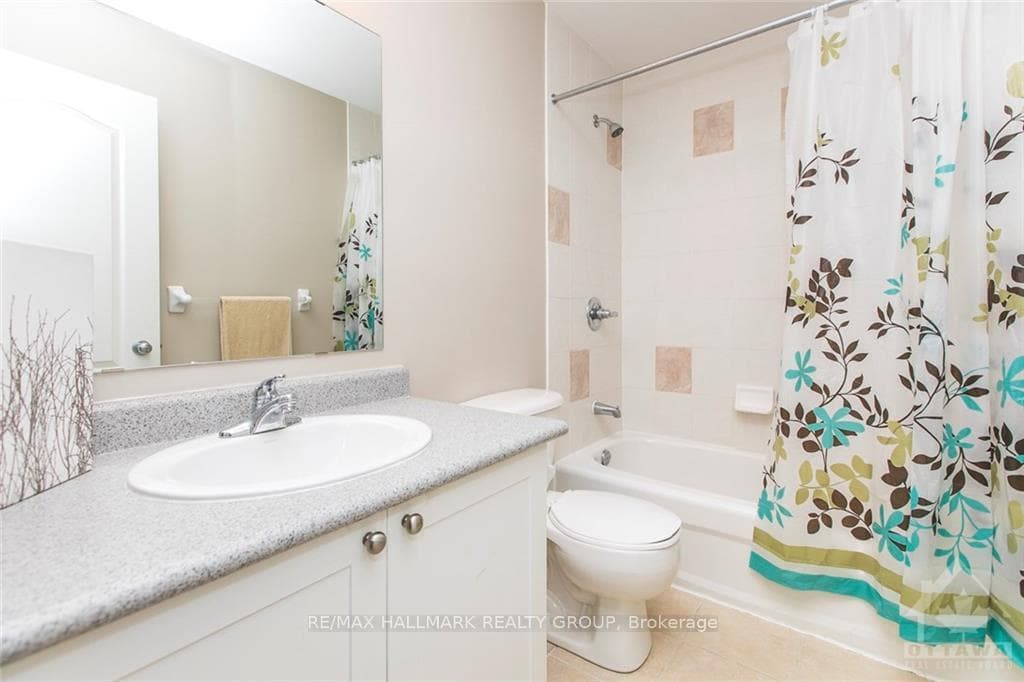 124 Tall Oak Private photo 17