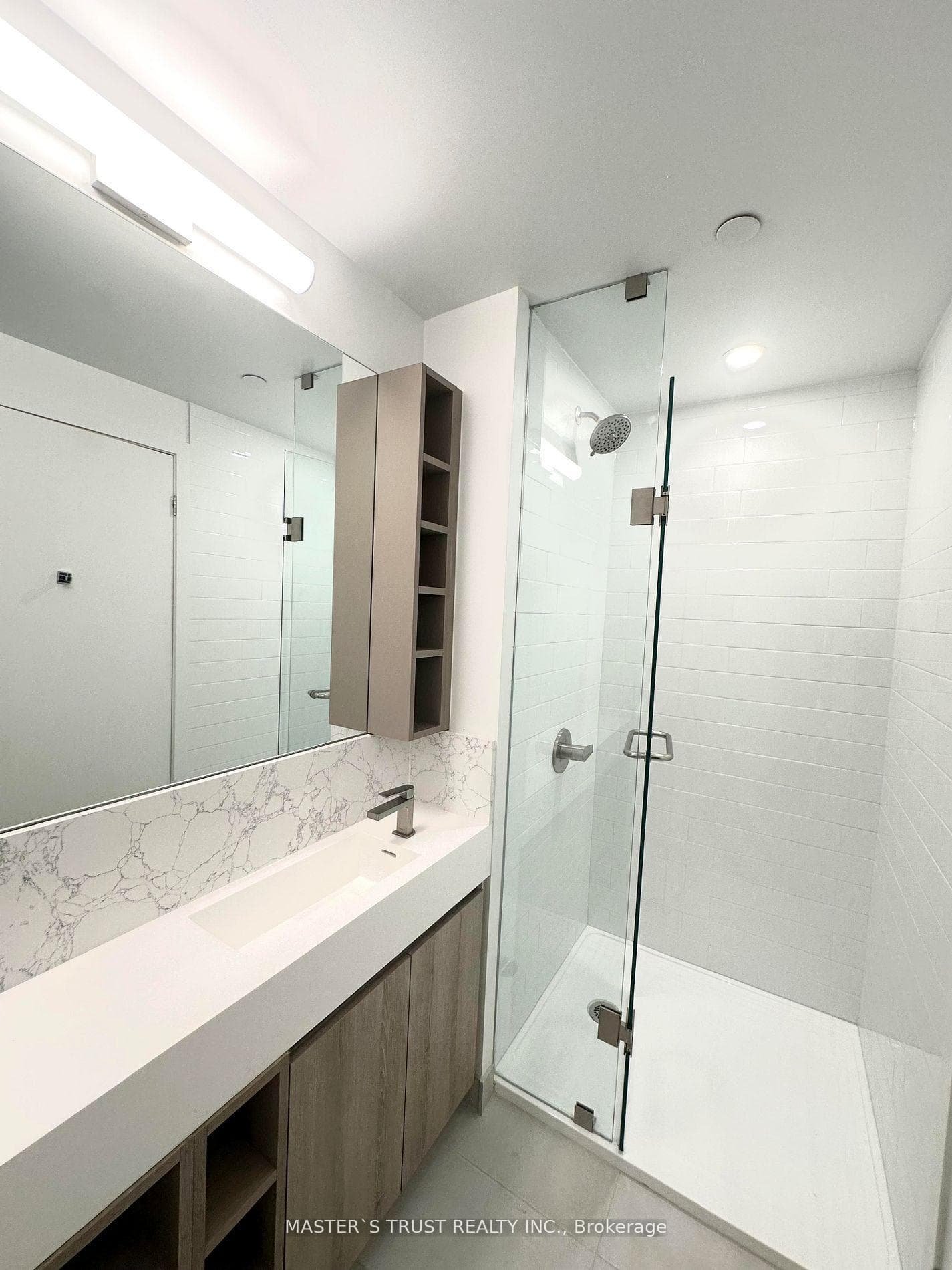 319 Jarvis Street Unit 807 photo 4