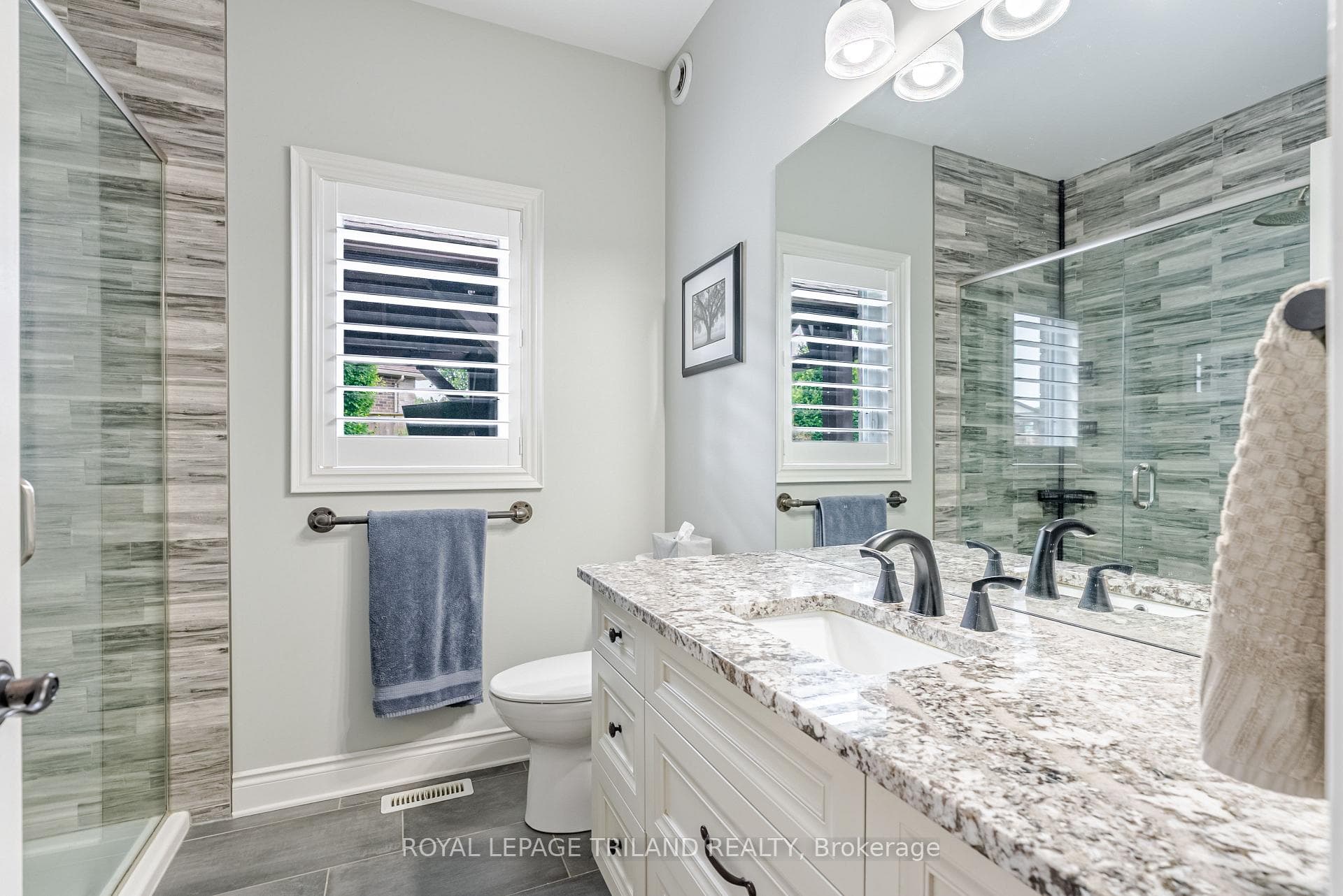 296 Dufferin Street photo 30