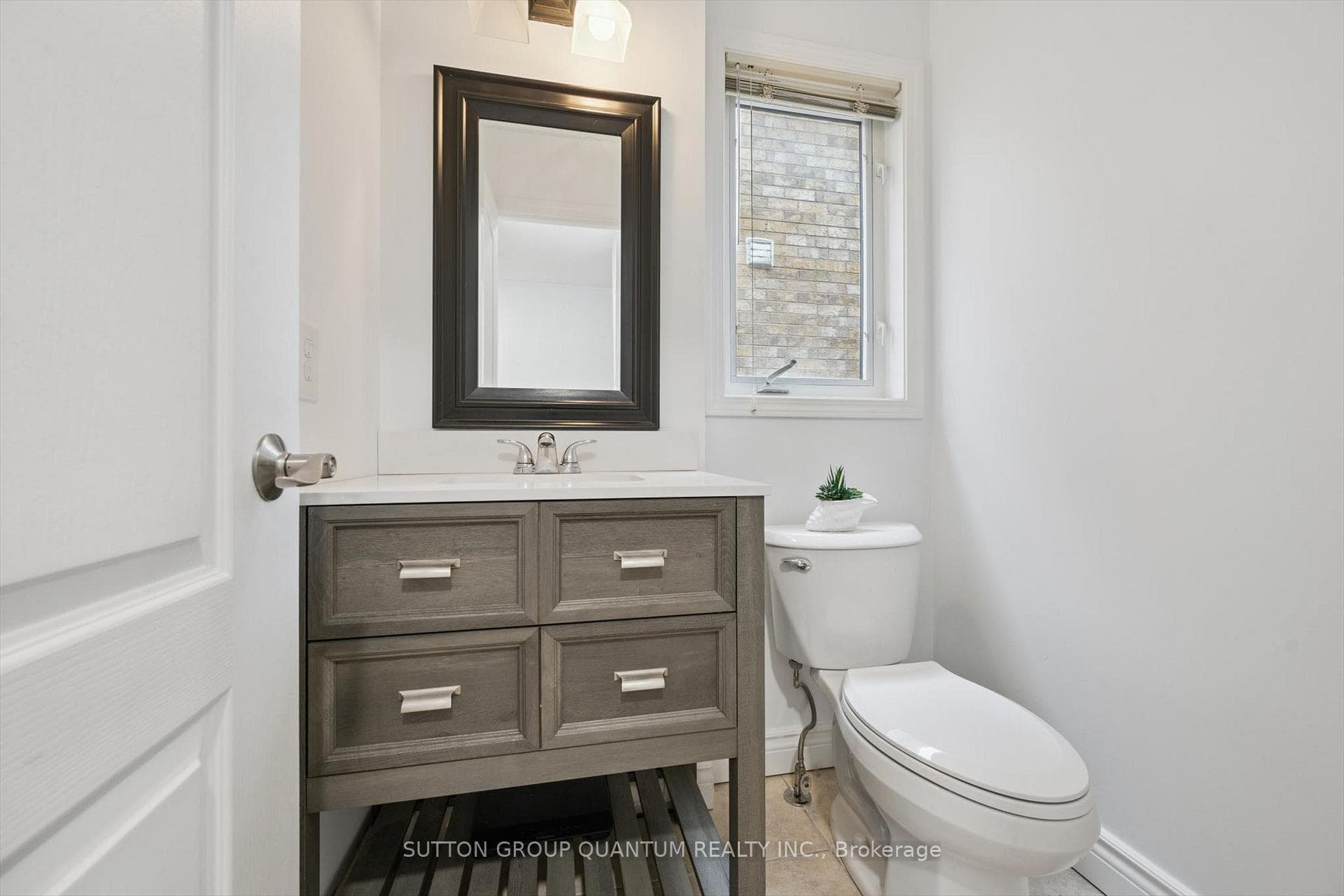 710 Irving Terrace photo 18
